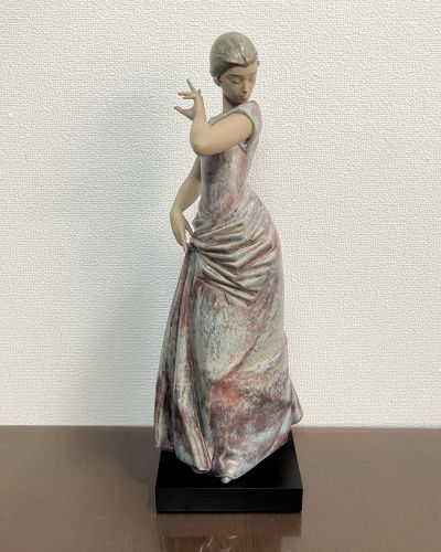 リヤドロ　情熱のフラメンコ　20,000円　20241116